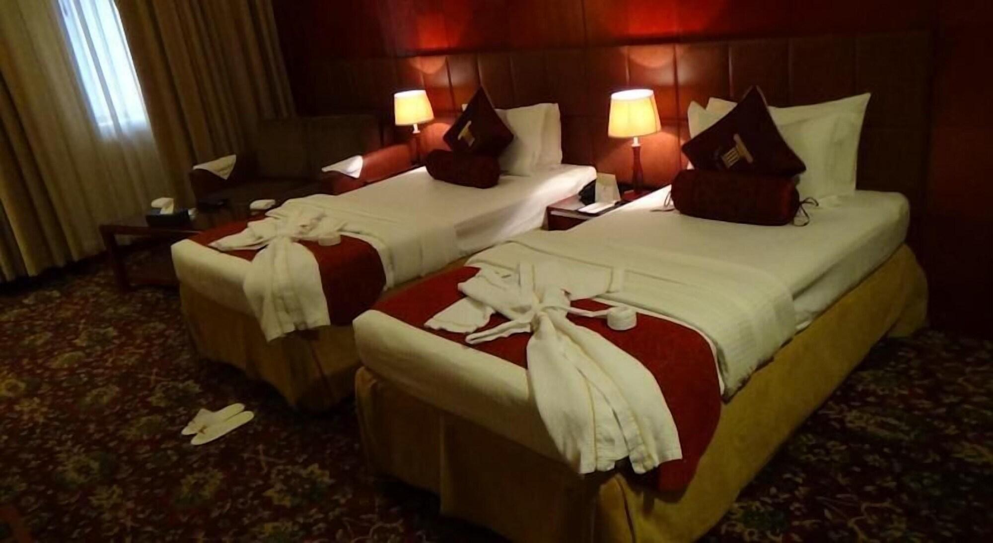 Shaza Regency Plaza Al Madinah Hotel Medina Exterior photo A room at the hotel