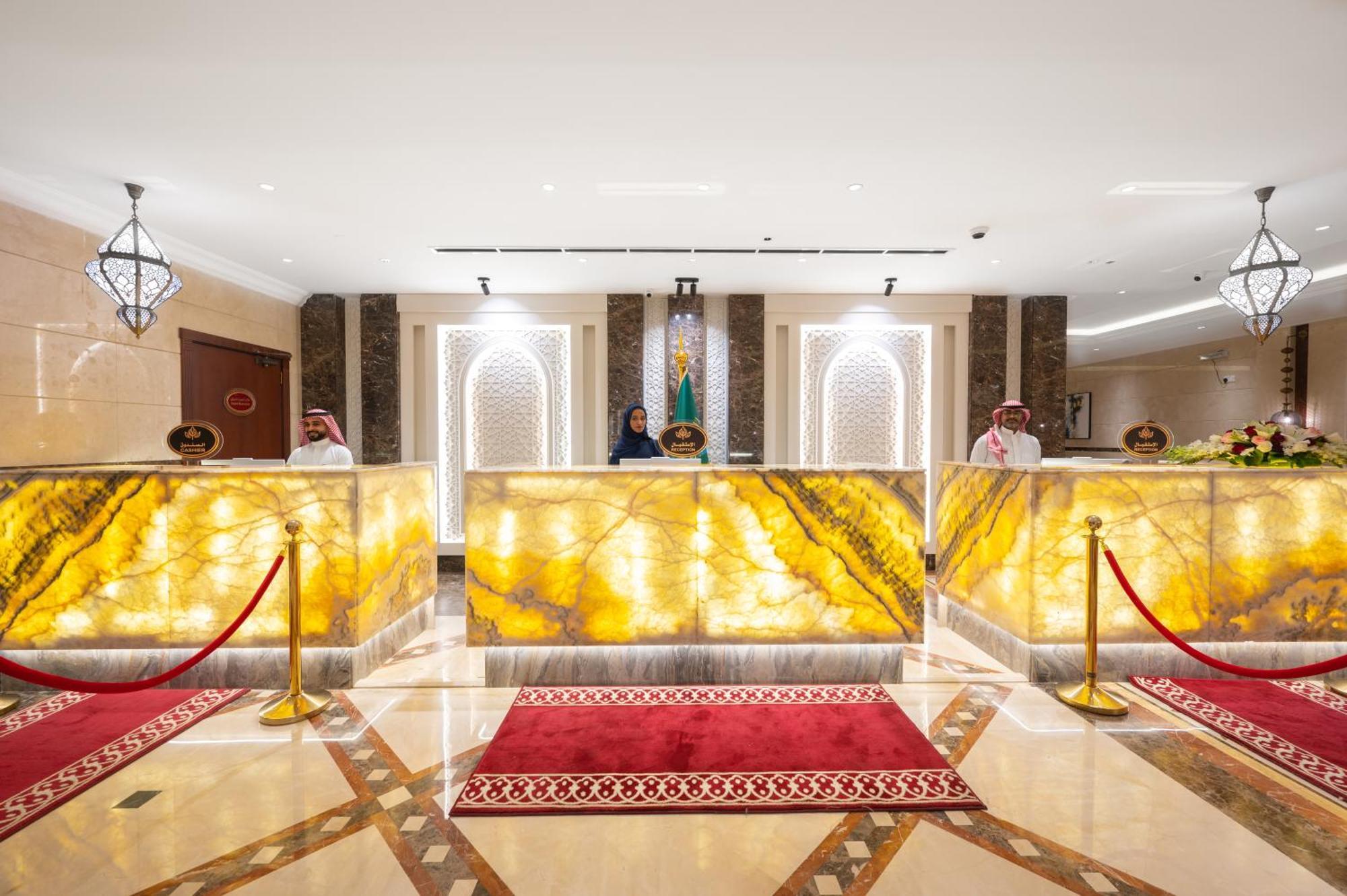 Shaza Regency Plaza Al Madinah Hotel Medina Exterior photo The hotel's lobby