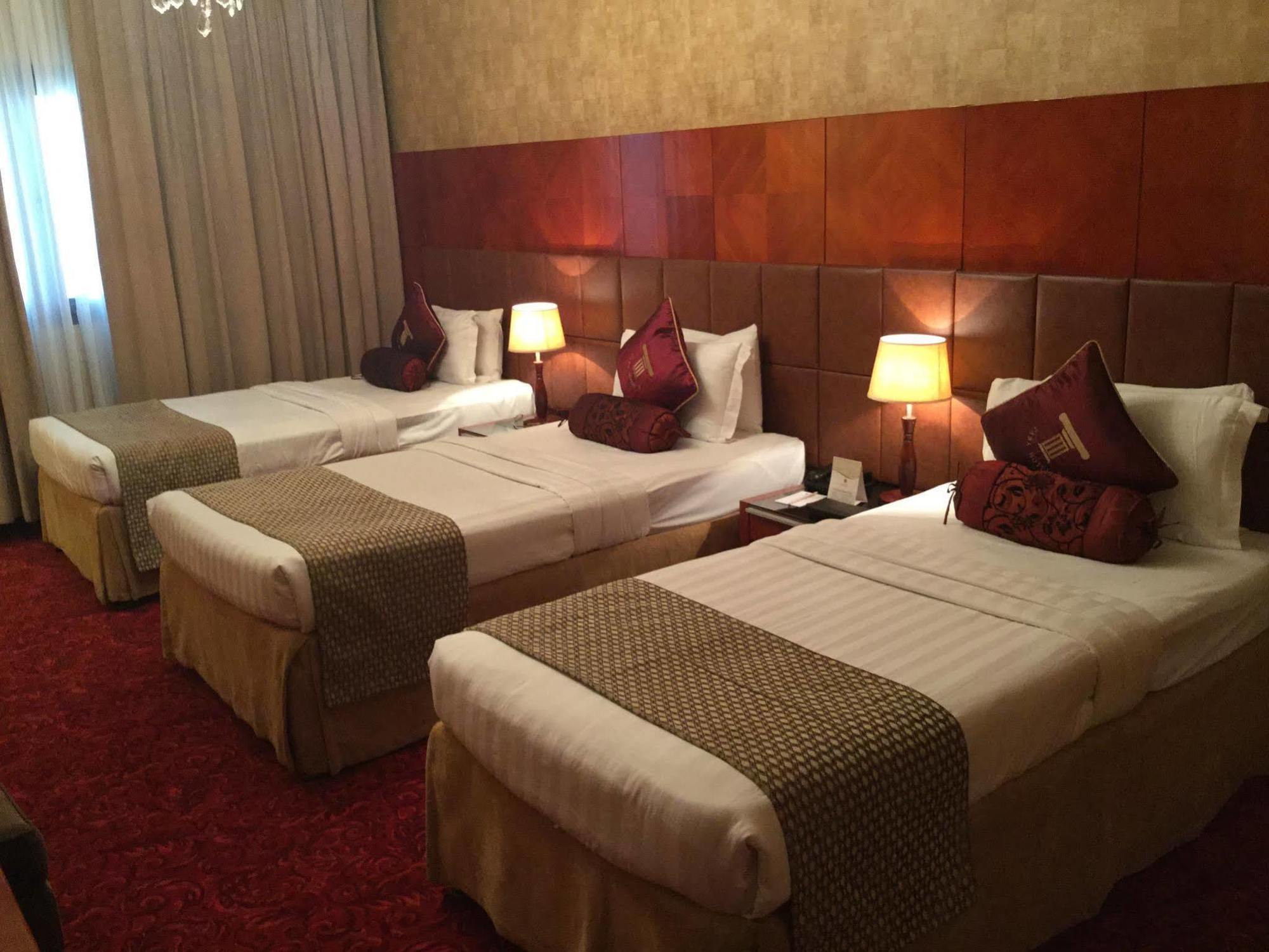 Shaza Regency Plaza Al Madinah Hotel Medina Exterior photo A room at the hotel