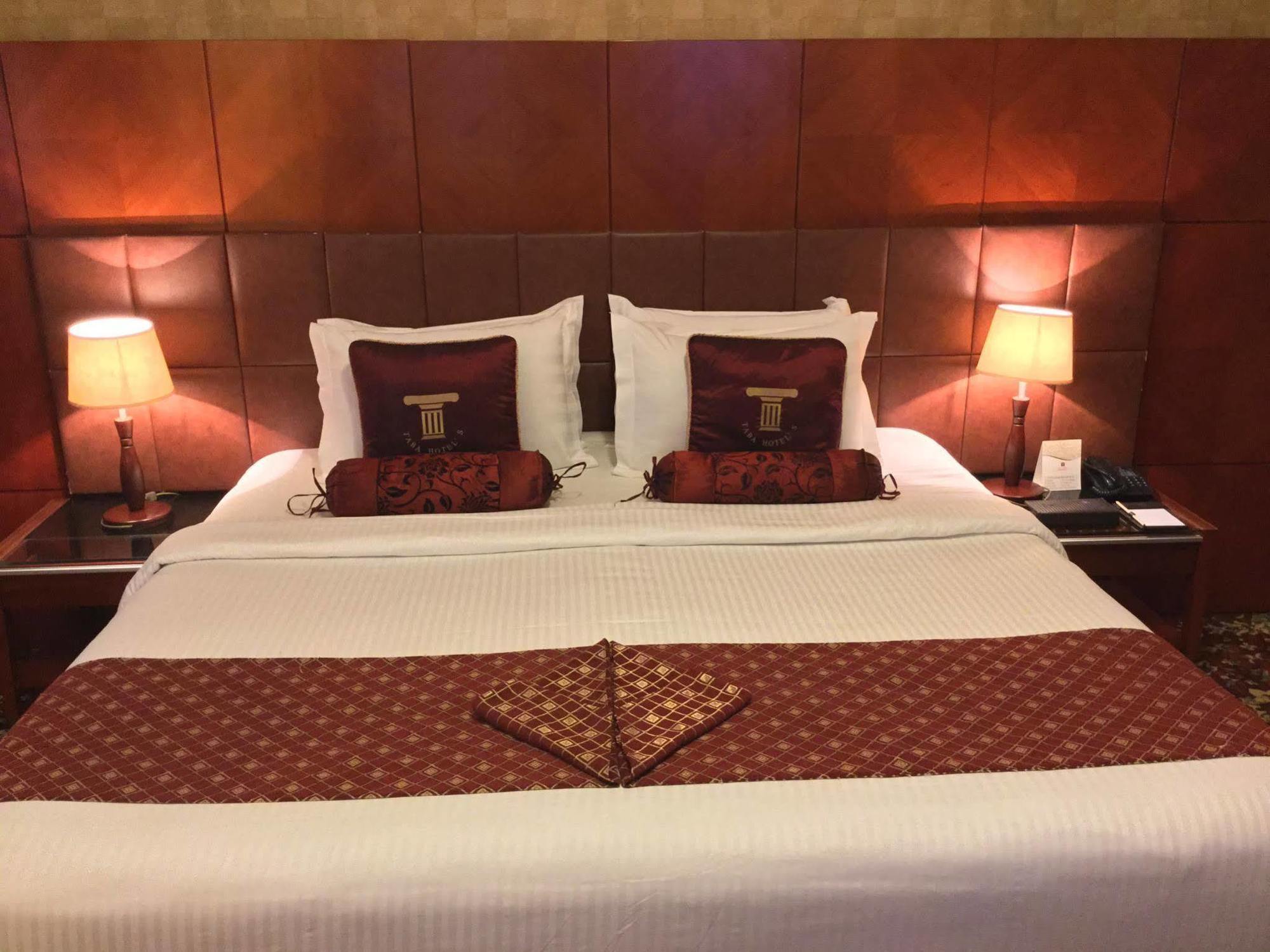 Shaza Regency Plaza Al Madinah Hotel Medina Exterior photo A bedroom at the hotel